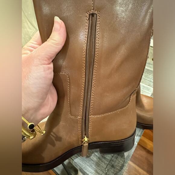 Tory Burch LOGO-EMBOSSED TALL LEATHER BOOTS - Picture 8 of 14